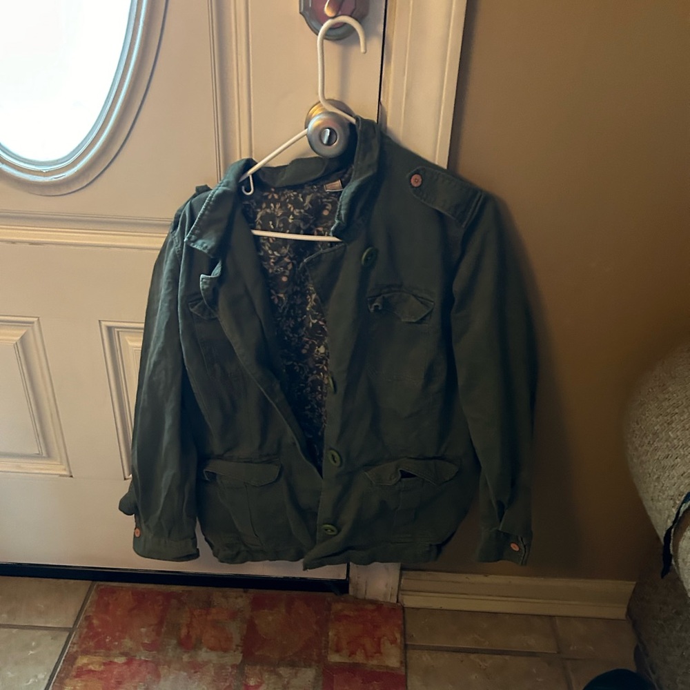 women’s jacket worn but in great condition